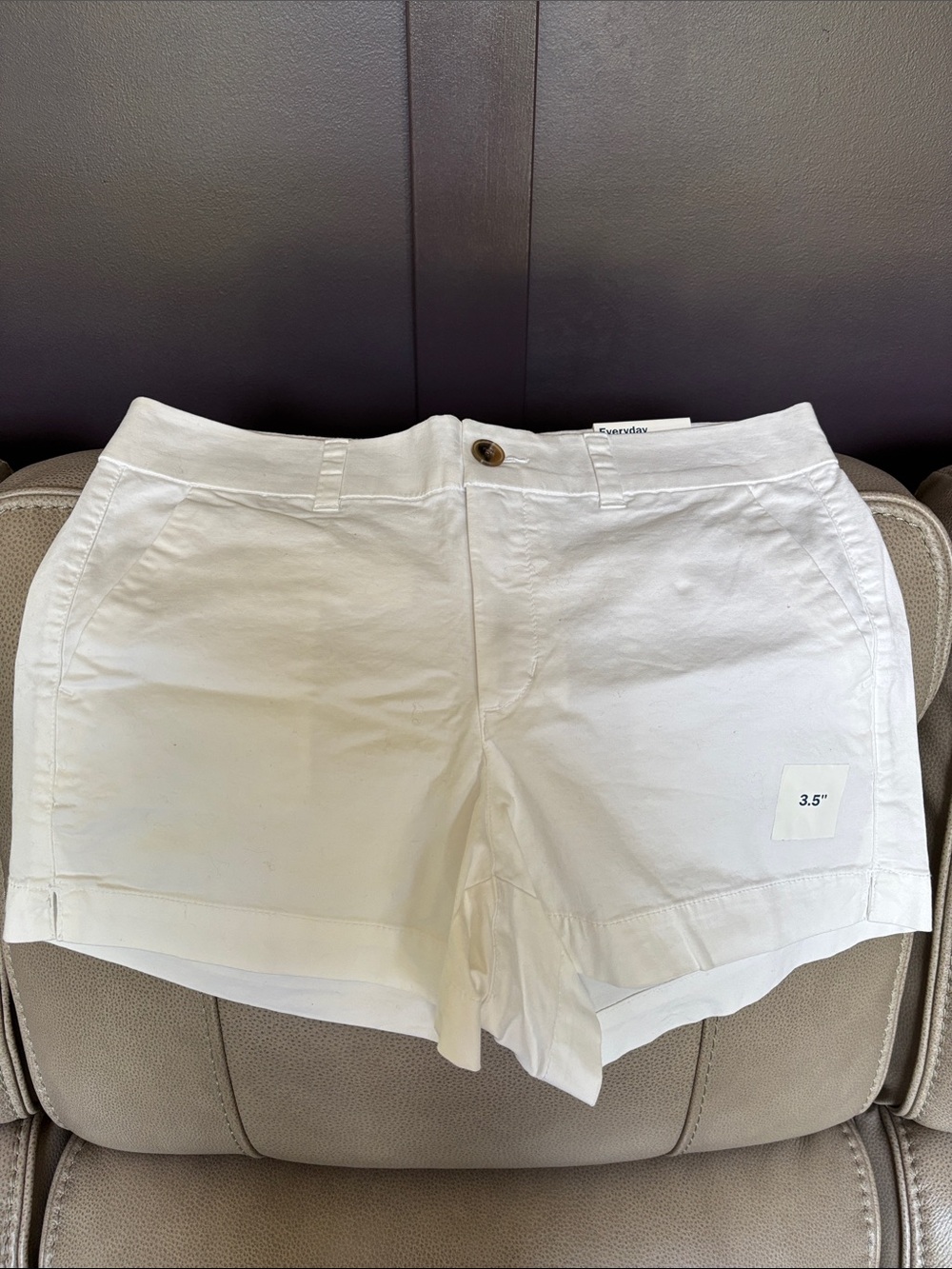 Old Navy White Women's Cotton Shorts